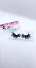 Load image into Gallery viewer, Mink Eyelashes 25MM
