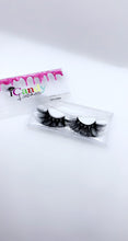 Load image into Gallery viewer, Mink Eyelashes 25MM
